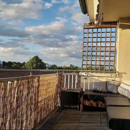 Budget Suite Mit Balkon - Privatzimmer In Wohnung - Netflix & Minibar Inklusive Koblenz  Luaran gambar